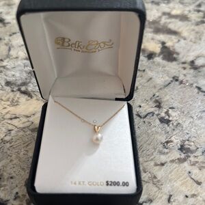 Gold Necklace with Pearl Pendant